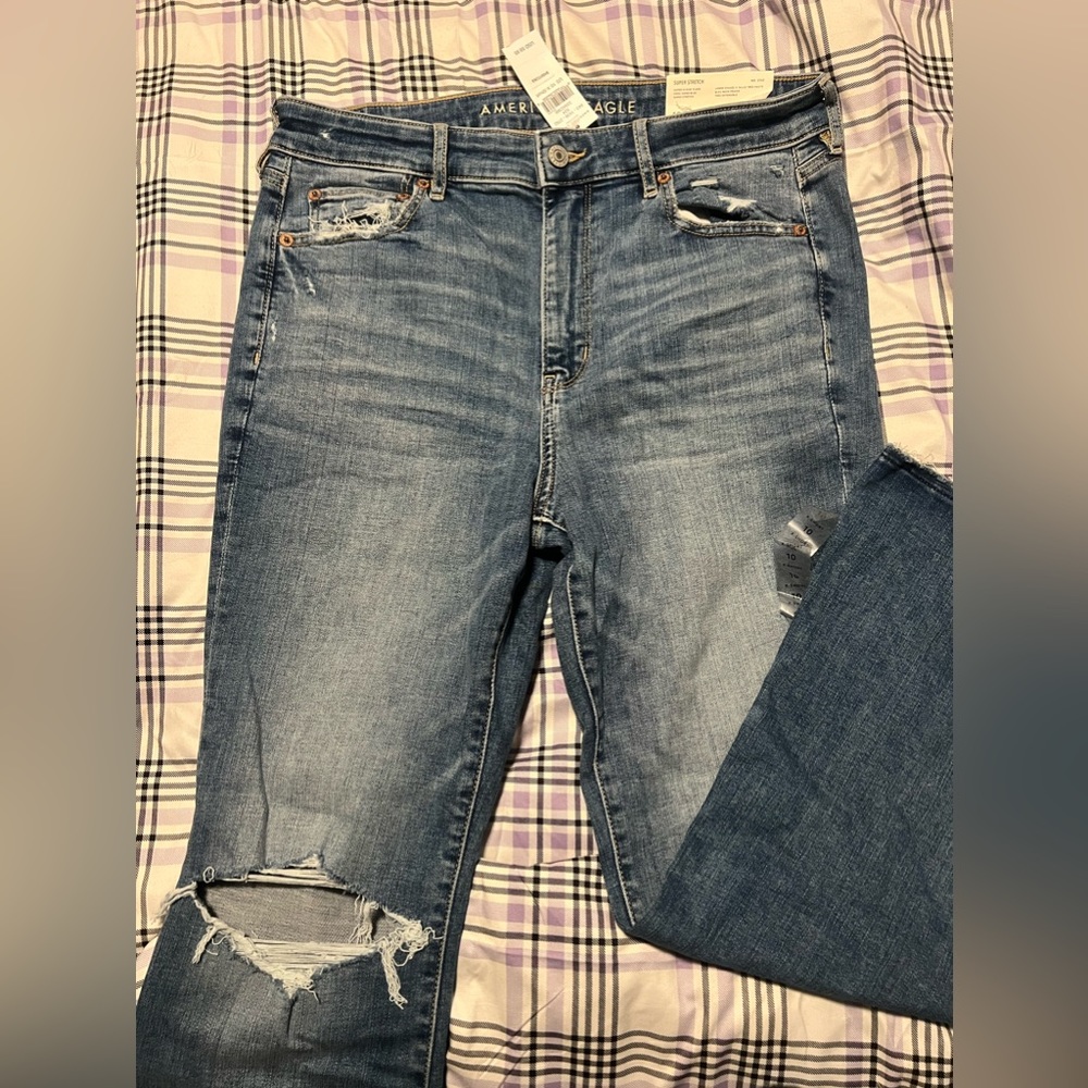 American Eagle Super Hi-Rise Flare: X-Short